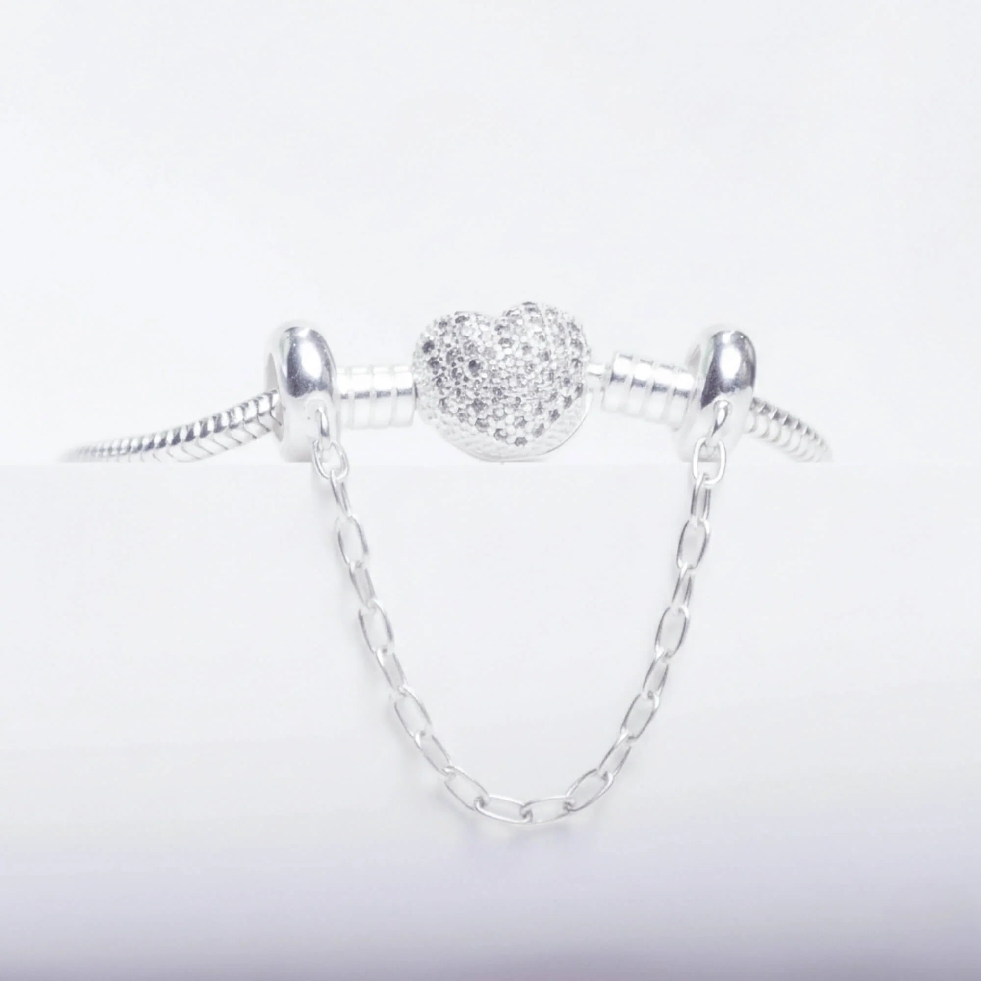 (BRINDE) Kit Pulseira Coração Cravejado + Corrente de Segurança Prata 925